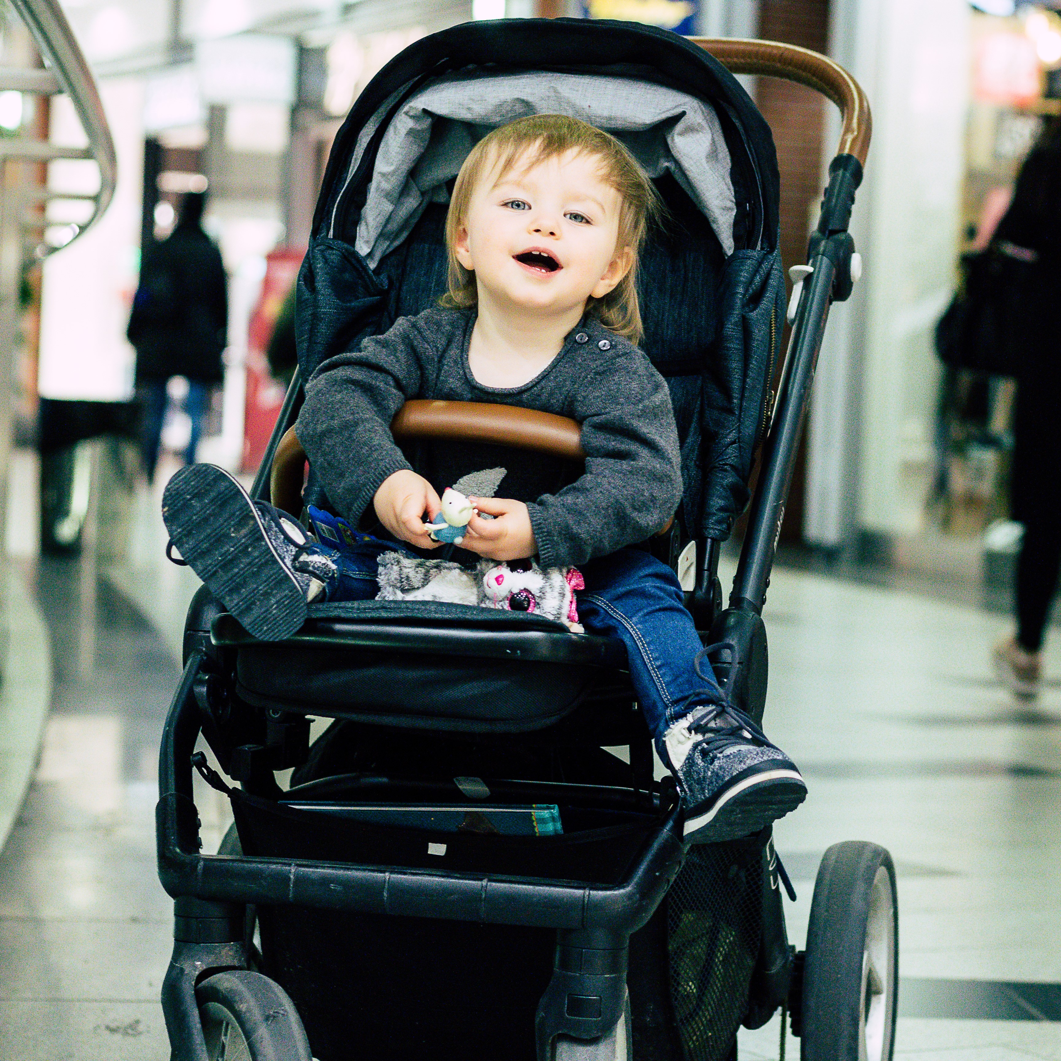 Free baby trolley and wheel chair rental service
